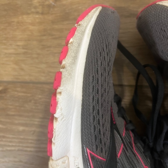 Brooks Adrenaline 19 Women's Running Shoes Size 7.5 Gray/Pink - Picture 9 of 13